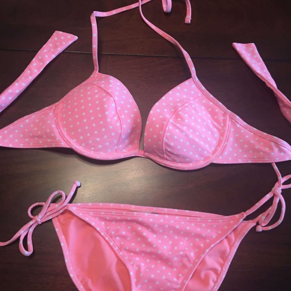 Pink polka dot bikini 👙